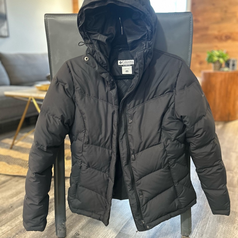 Columbia Puffer Winter Jacket – Size XS, Lightweight & Warm